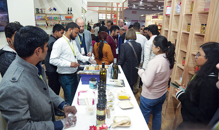Classes, tasting dominate Vinexpo in Delhi